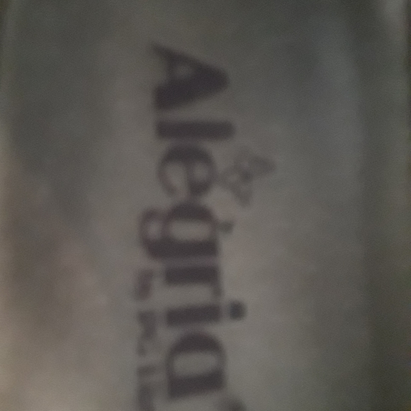 Shoes - Picture 6 of 6